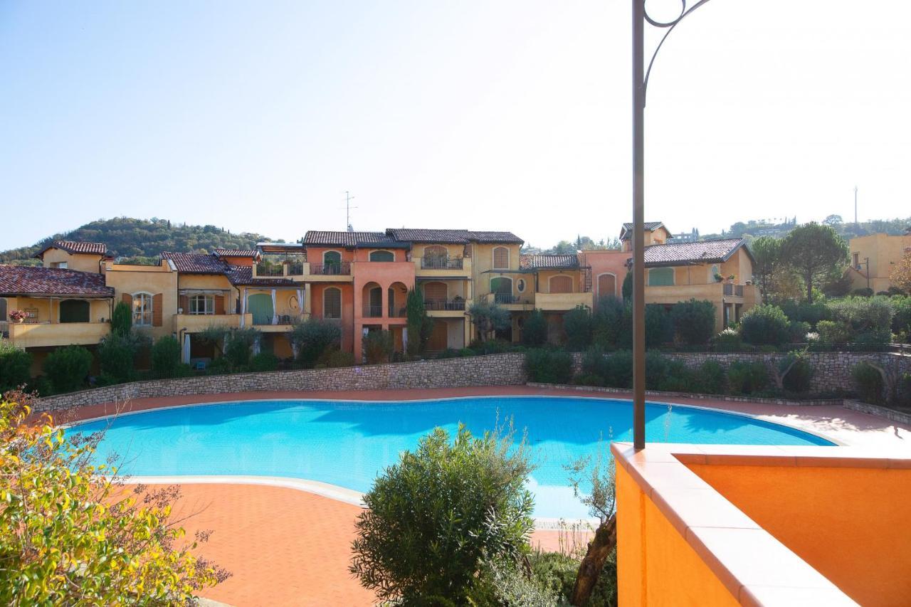 Borgo Del Torchio Apartments By Wonderful Italy Manerba del Garda Zewnętrze zdjęcie
