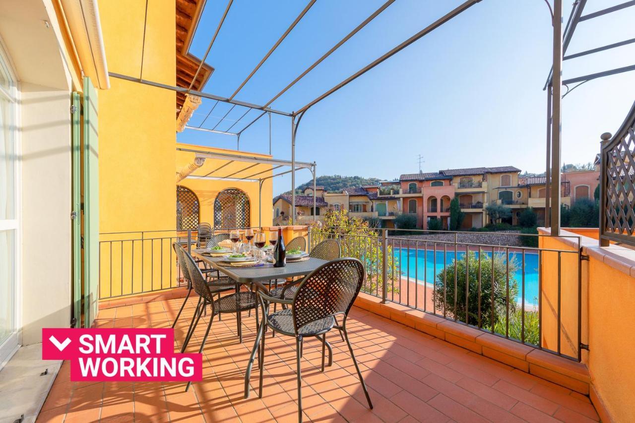 Borgo Del Torchio Apartments By Wonderful Italy Manerba del Garda Zewnętrze zdjęcie