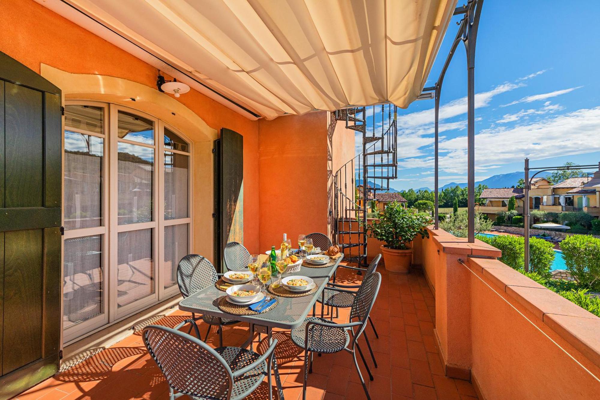 Borgo Del Torchio Apartments By Wonderful Italy Manerba del Garda Zewnętrze zdjęcie