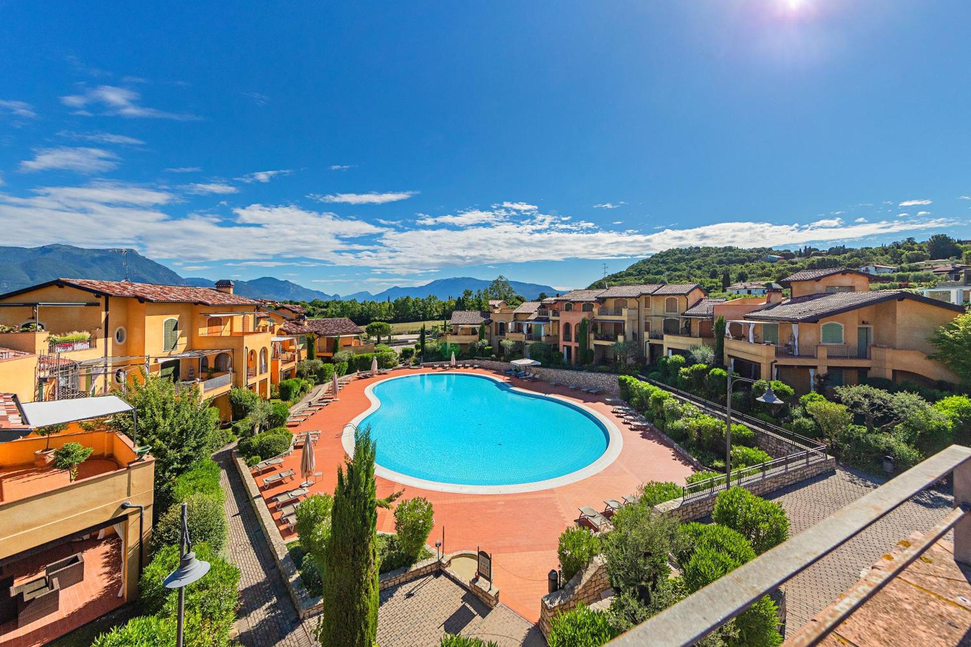 Borgo Del Torchio Apartments By Wonderful Italy Manerba del Garda Zewnętrze zdjęcie