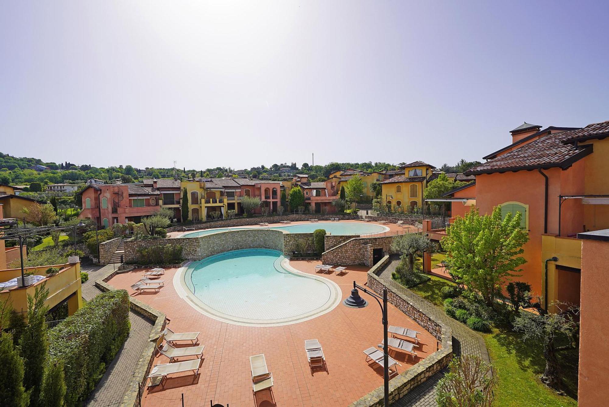 Borgo Del Torchio Apartments By Wonderful Italy Manerba del Garda Zewnętrze zdjęcie