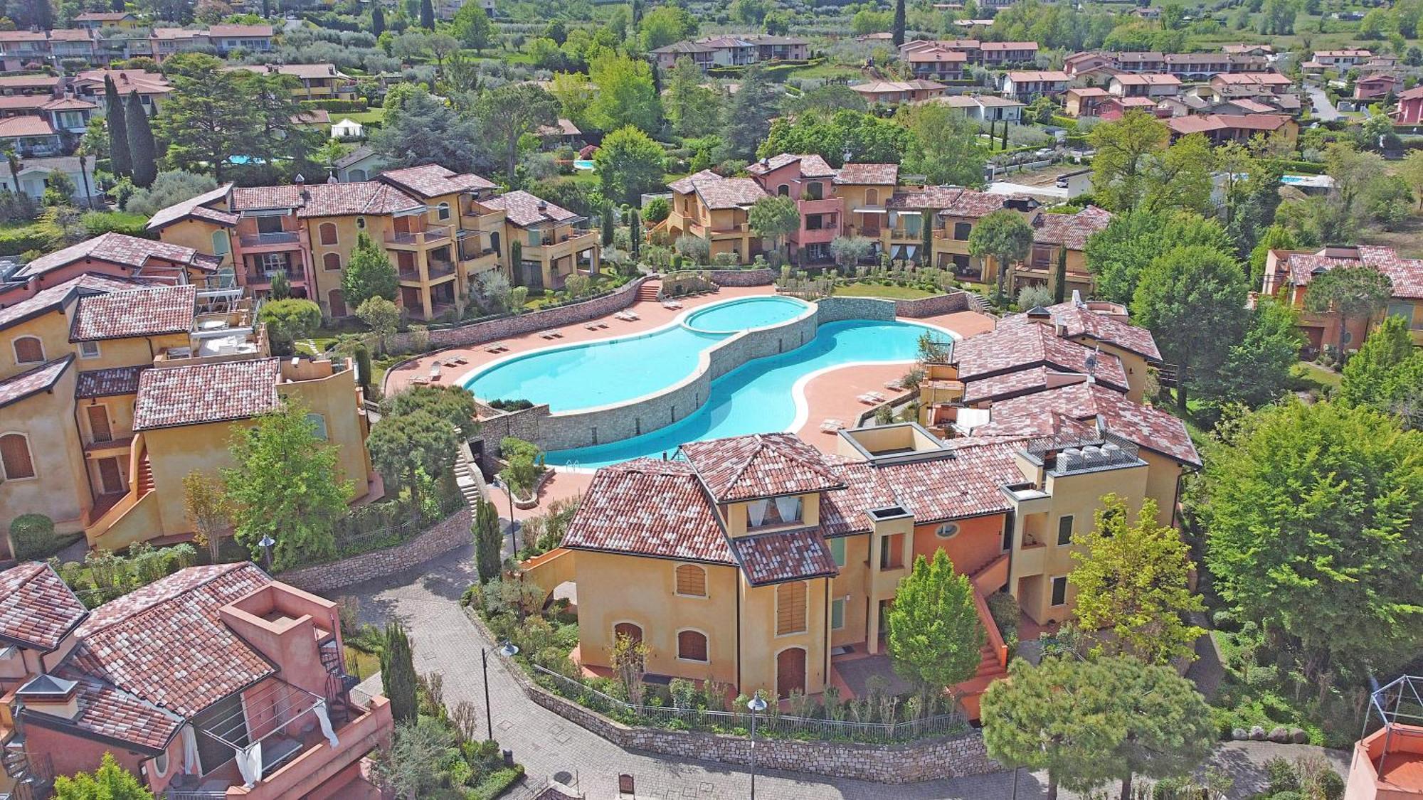 Borgo Del Torchio Apartments By Wonderful Italy Manerba del Garda Zewnętrze zdjęcie
