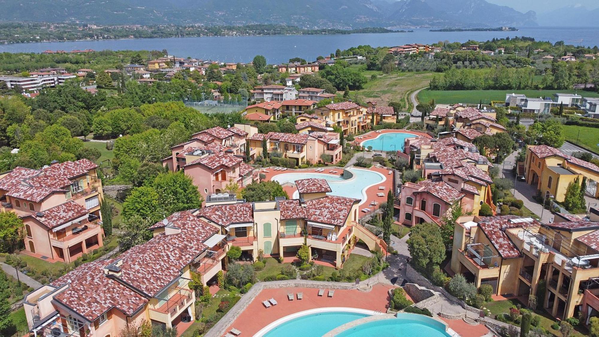 Borgo Del Torchio Apartments By Wonderful Italy Manerba del Garda Zewnętrze zdjęcie
