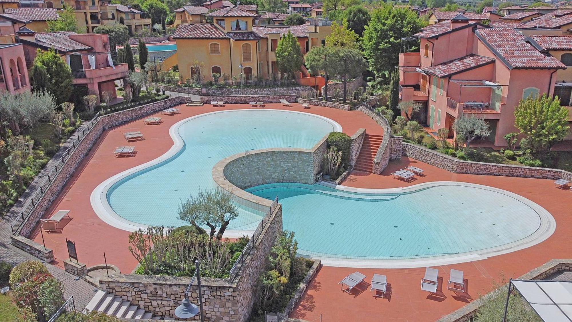 Borgo Del Torchio Apartments By Wonderful Italy Manerba del Garda Zewnętrze zdjęcie