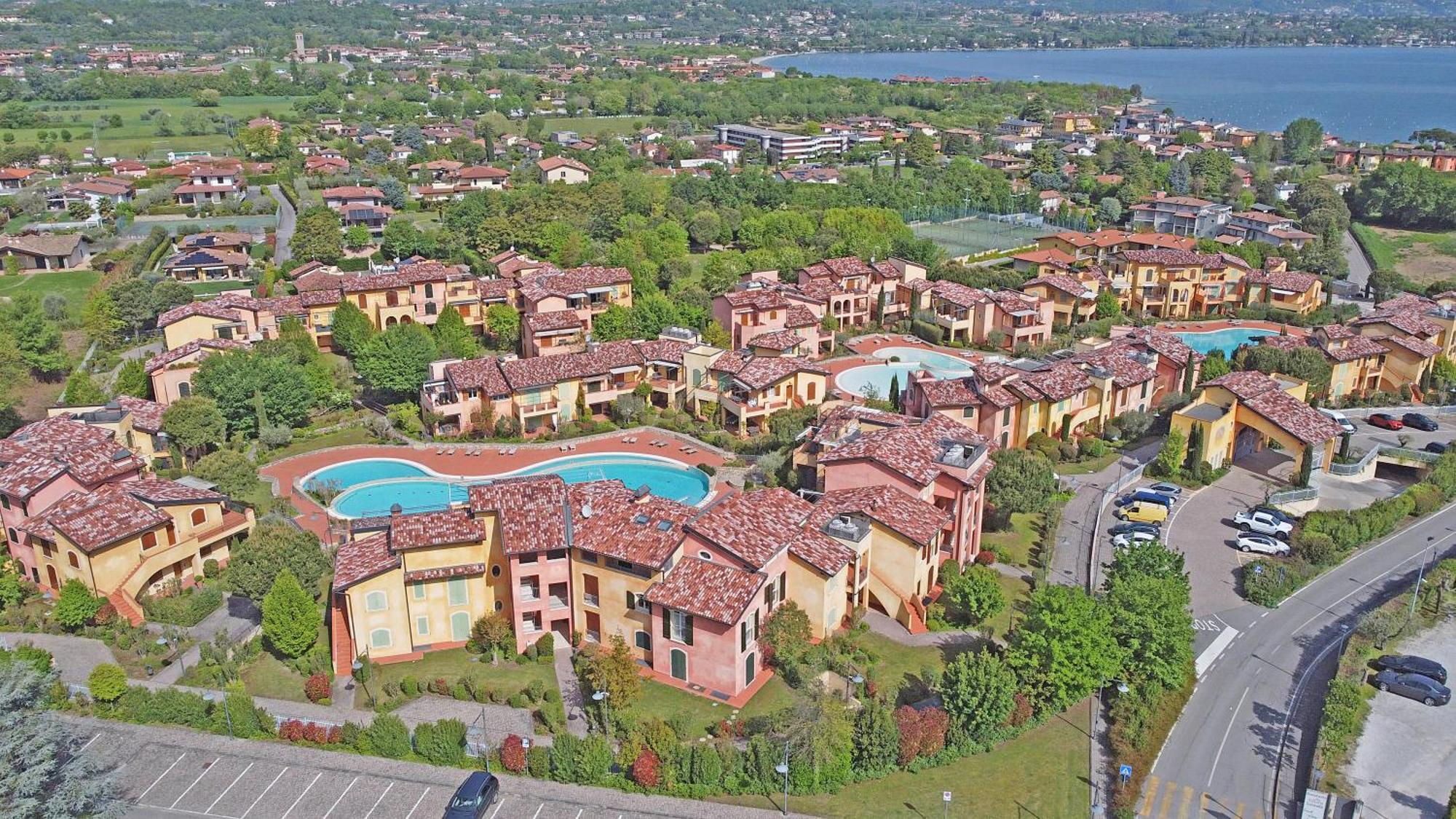 Borgo Del Torchio Apartments By Wonderful Italy Manerba del Garda Zewnętrze zdjęcie