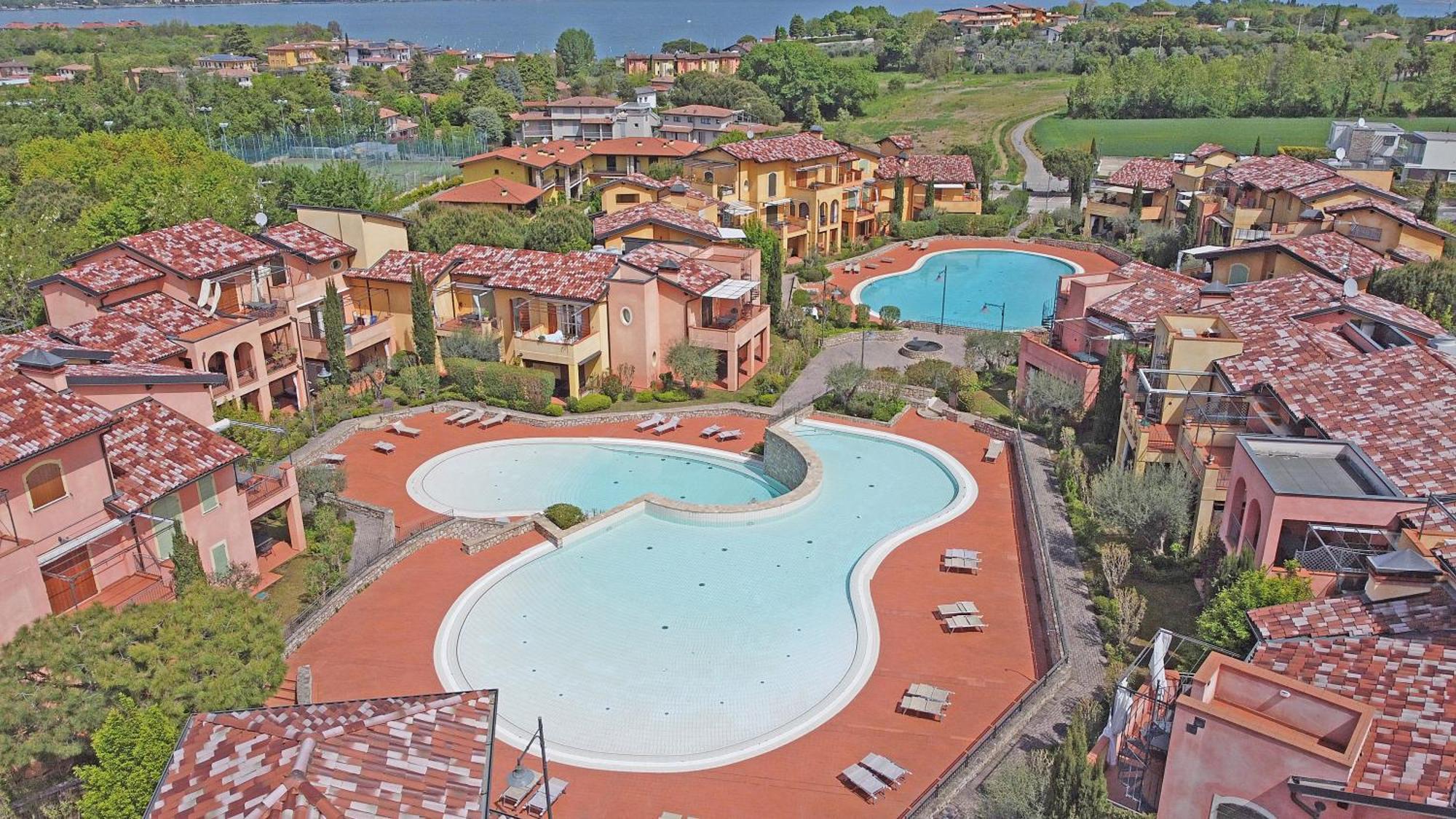 Borgo Del Torchio Apartments By Wonderful Italy Manerba del Garda Zewnętrze zdjęcie